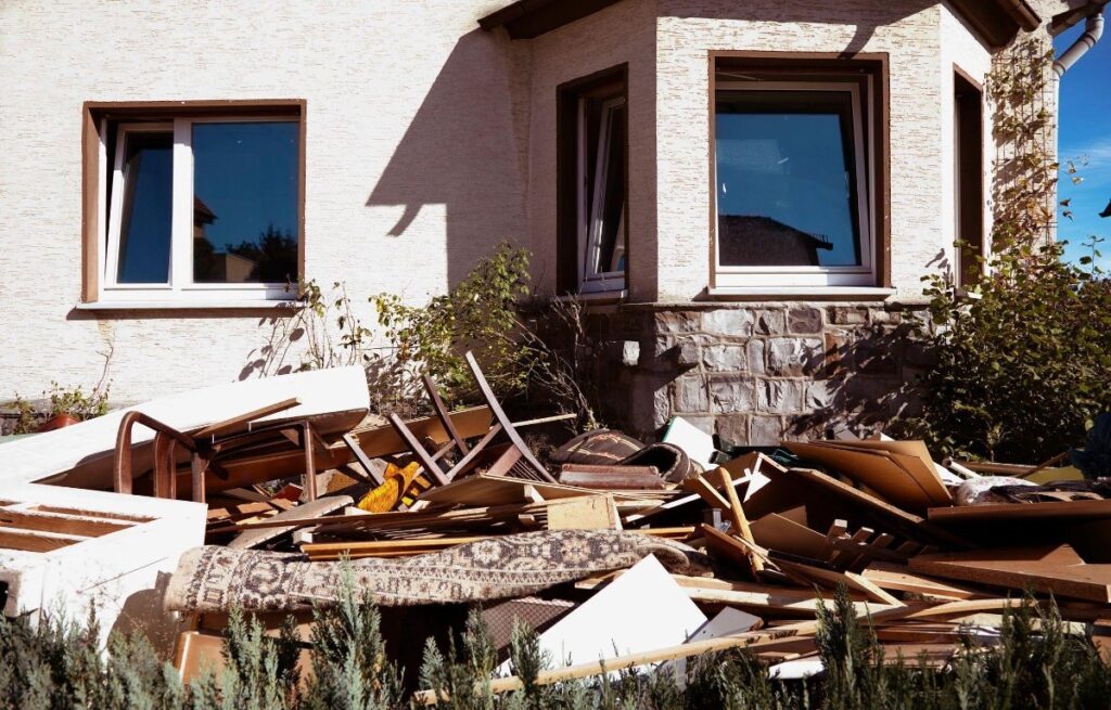 Window and Siding Removal Dumpster Services-Greeley’s Main Dumpster Rental Services